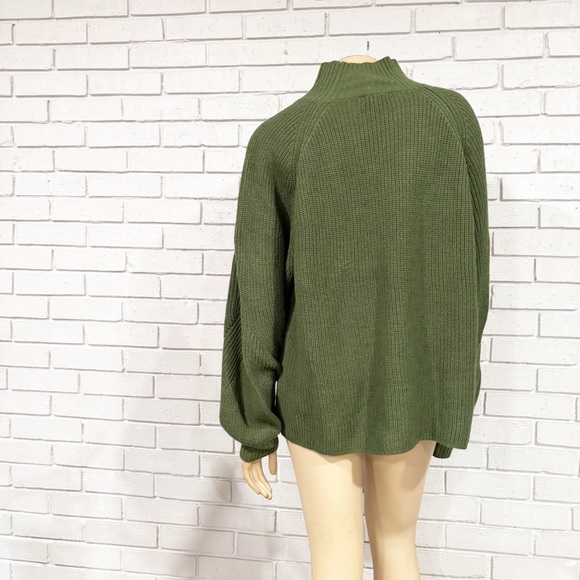 M Lounge stitch rib high neck sweater in forest green - Picture 11 of 12